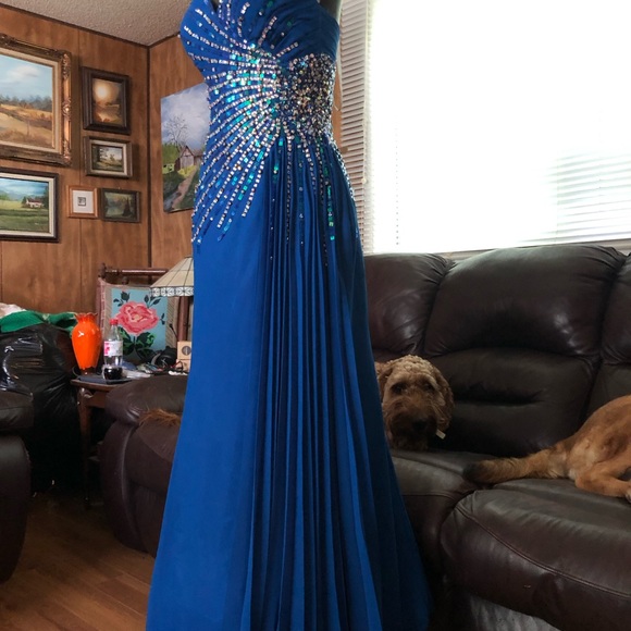 Tony Bowls Beaded Sequin Formal Dress - Picture 8 of 14